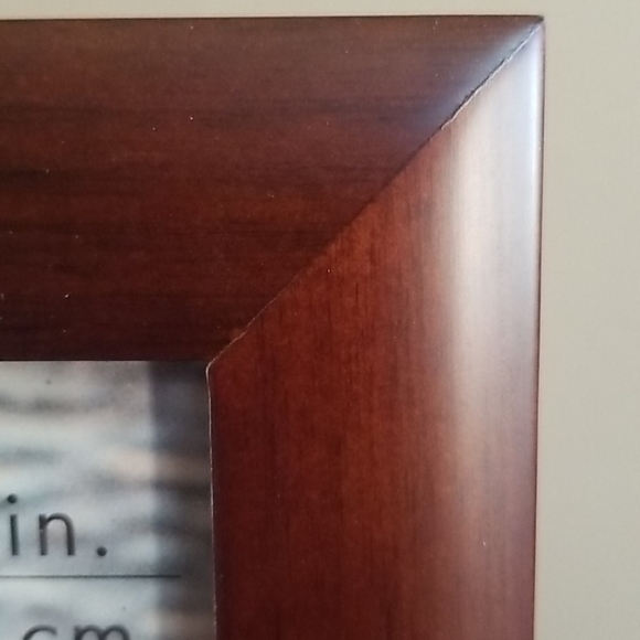 🔮NIP- Darker Brown Wooden Frame 8x10 - Picture 3 of 8